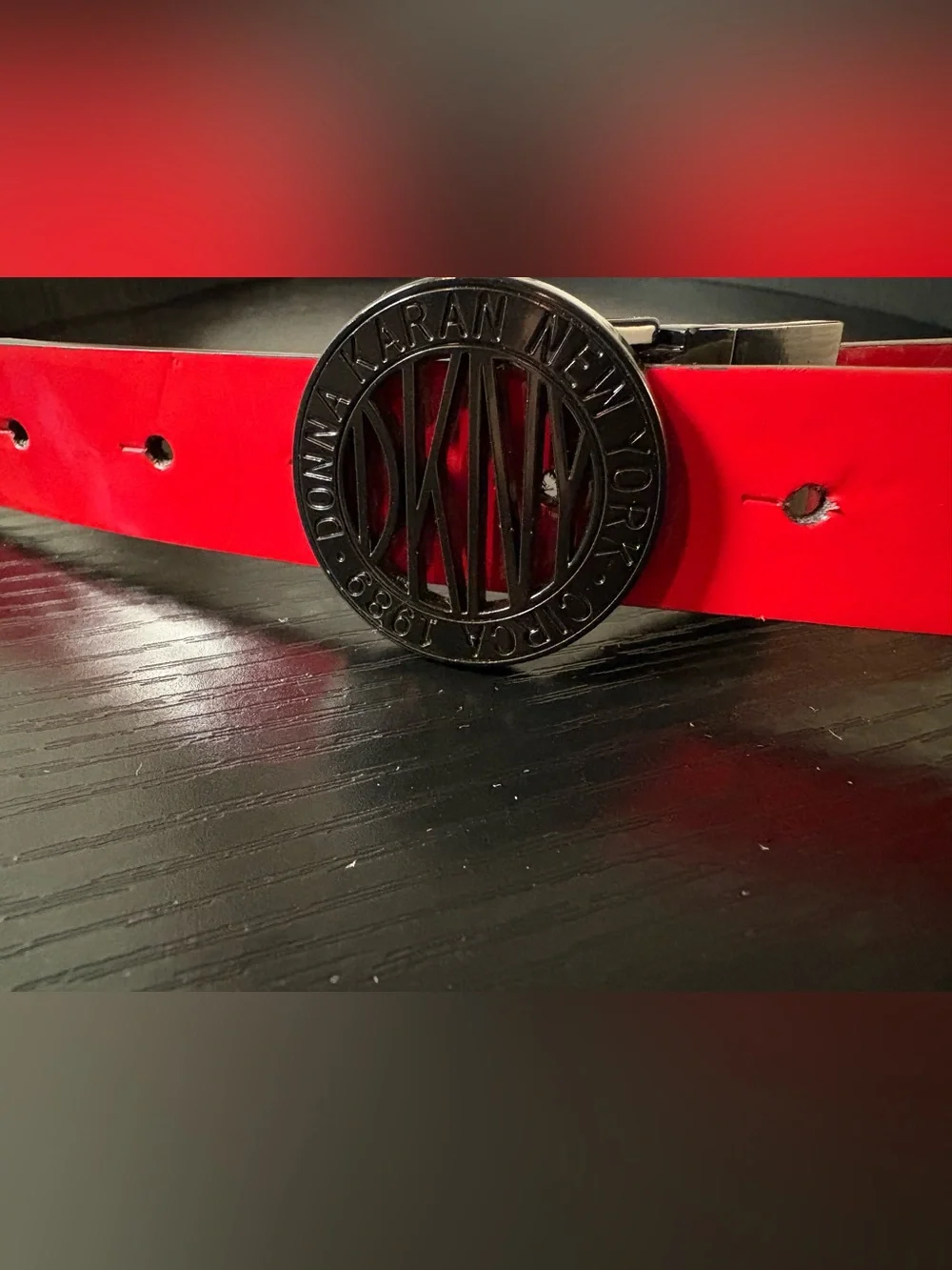 DKNY Reversible Plaque Belt Red Black Round Logo Buckle Size XL